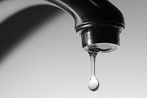 LA RETE IDRICA ITALIANA FA ACQUA DA TUTTE LE PARTI