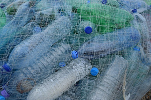 Incentivare l’eliminazione della plastica monouso, il piano dell’Emilia Romagna