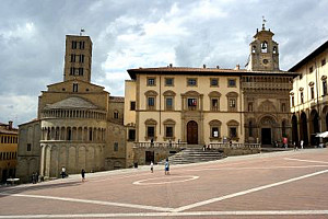 LE CITTÀ MEDIE COME COLONNA PORTANTE E LABORATORIO PER IL PAESE
